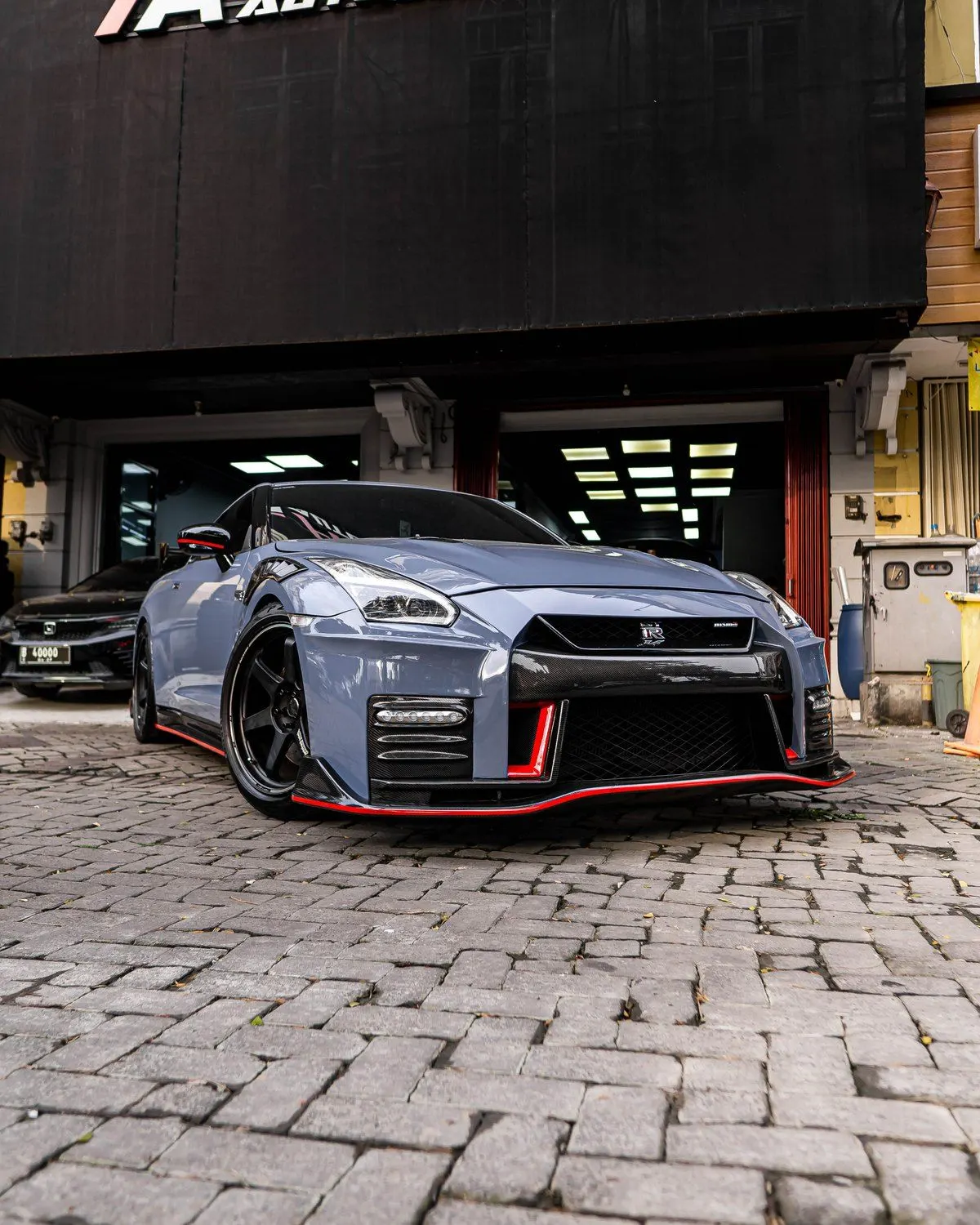 Nissan GT-R R35, Wrap Axevinyl Cement Grey